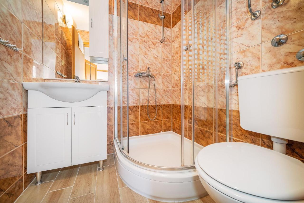 Ara-Bane Apartment Baska  Ngoại thất bức ảnh